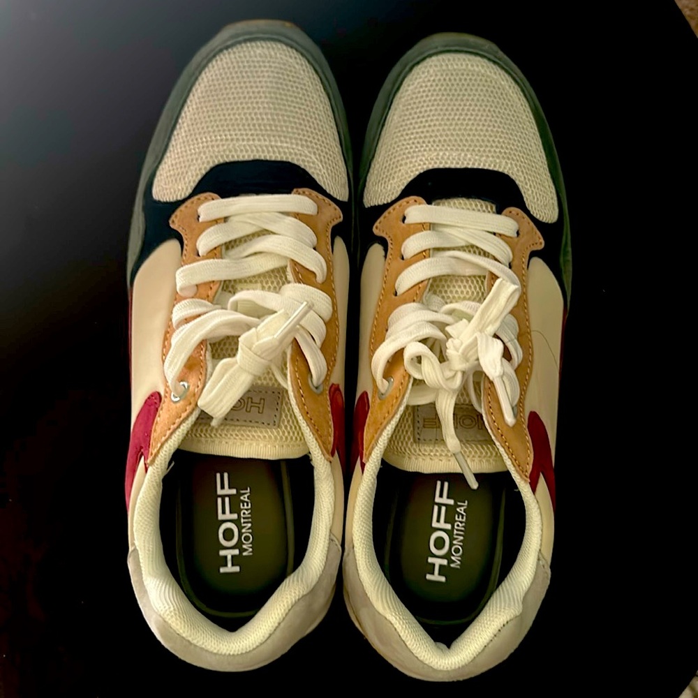 Brand new Hoff Montreal Sz 39 Eur and US 8.5 - with shoe bag! Bought in Spain ❤️